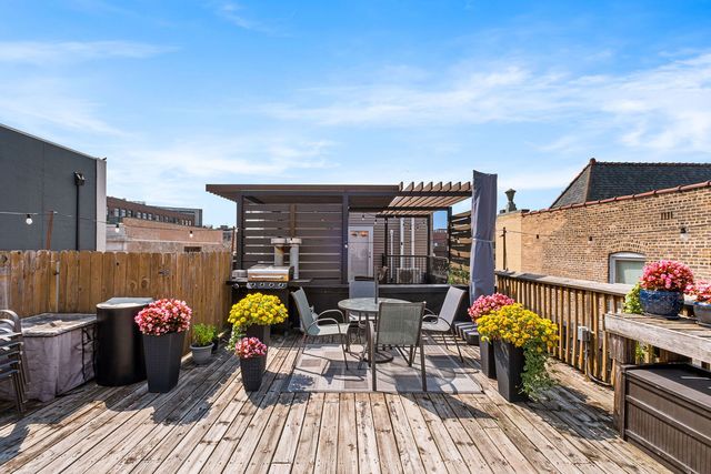 3250 N Lincoln Avenue C, Chicago, IL 60657