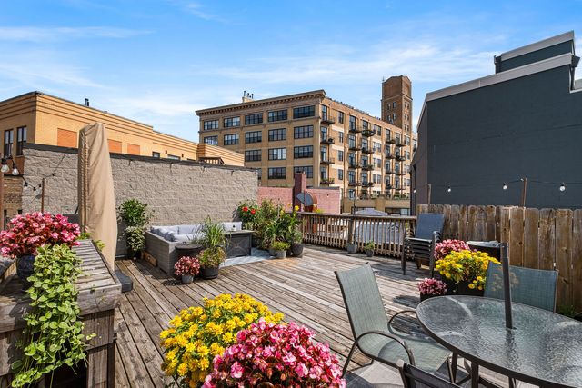 3250 N Lincoln Avenue C, Chicago, IL 60657