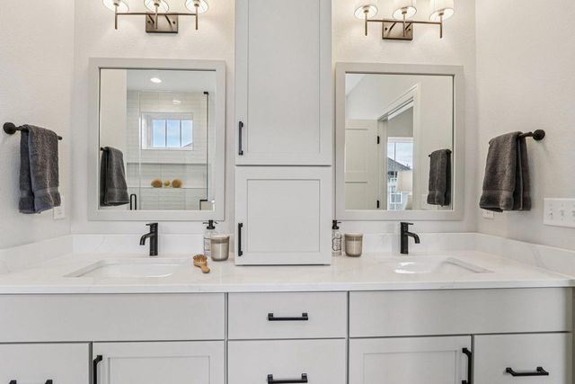 W198N4955 Hickory STREET, Menomonee Falls, WI 53051