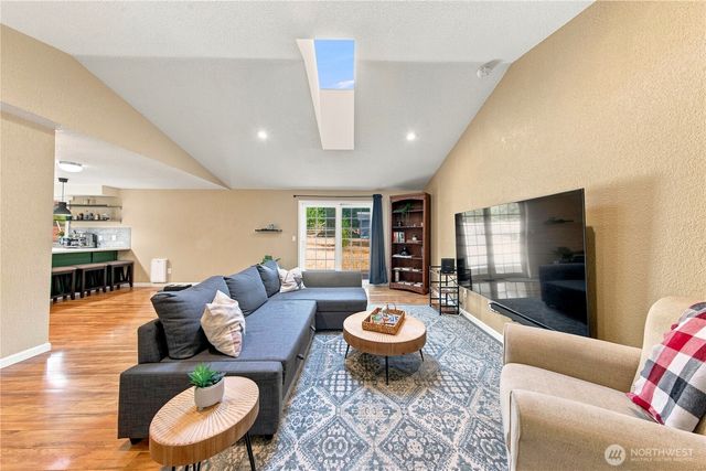 4114 Indian Summer Dr SE, Olympia, WA 98513