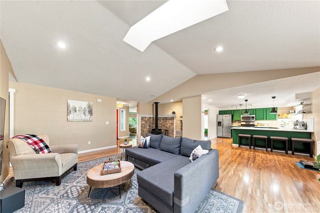 4114 Indian Summer Dr SE, Olympia, WA 98513
