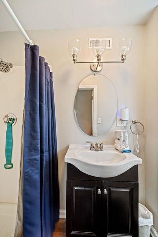 1436 Portsmouth Avenue, Westchester, IL 60154