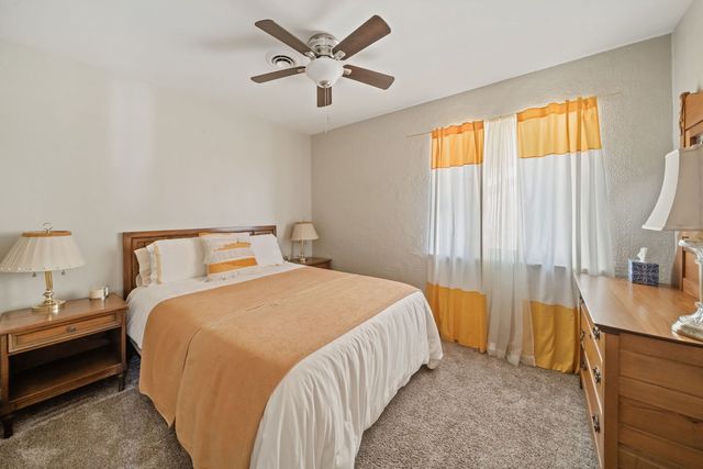 1436 Portsmouth Avenue, Westchester, IL 60154