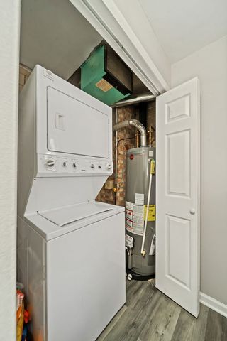 1436 Portsmouth Avenue, Westchester, IL 60154