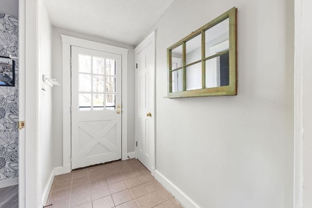 3 Ainsworth Pl, Melrose, MA 02176