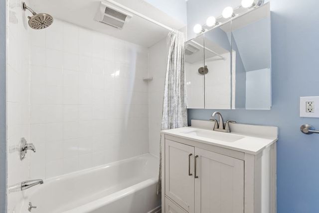 3 Ainsworth Pl, Melrose, MA 02176