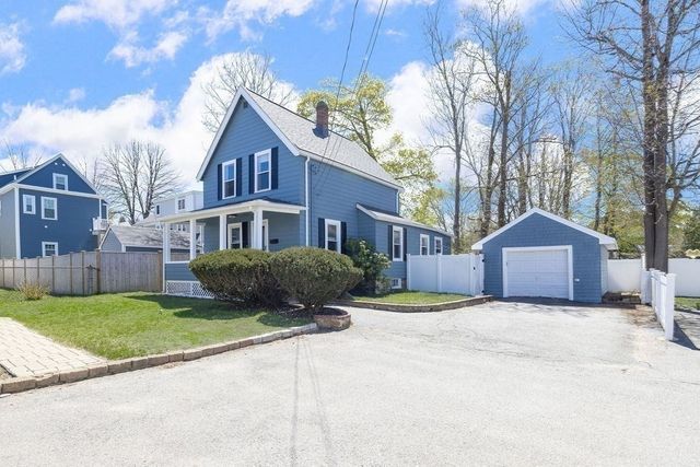 3 Ainsworth Pl, Melrose, MA 02176