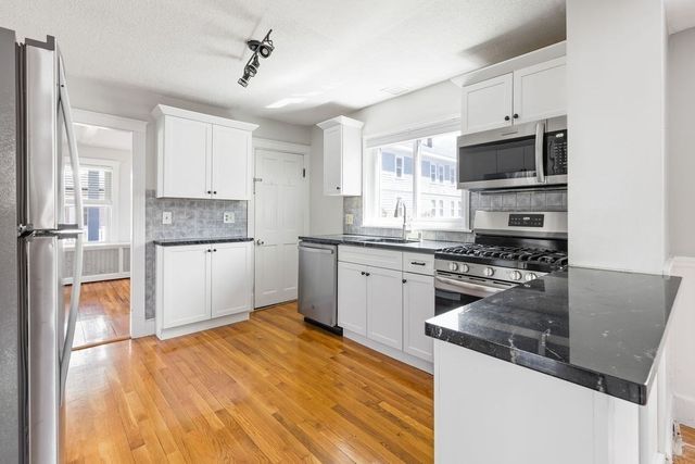 3 Ainsworth Pl, Melrose, MA 02176