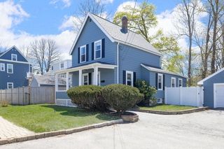 3 Ainsworth Pl, Melrose, MA 02176