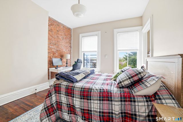 562 Chapel Street, New Haven, CT 06511