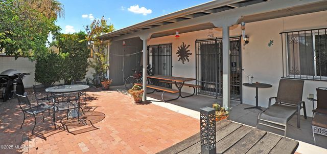 5754 E Grant Road, Tucson, AZ 85712
