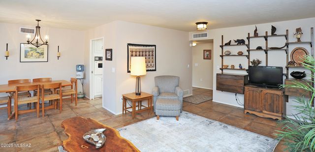 5754 E Grant Road, Tucson, AZ 85712