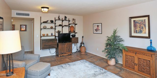 5754 E Grant Road, Tucson, AZ 85712