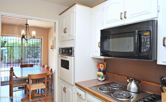 5754 E Grant Road, Tucson, AZ 85712