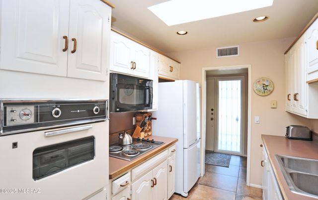 5754 E Grant Road, Tucson, AZ 85712