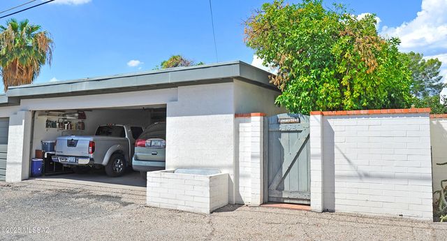 5754 E Grant Road, Tucson, AZ 85712