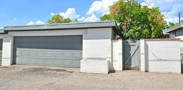 5754 E Grant Road, Tucson, AZ 85712