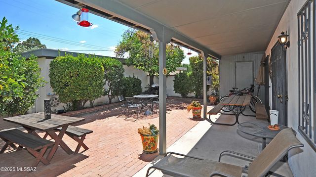 5754 E Grant Road, Tucson, AZ 85712