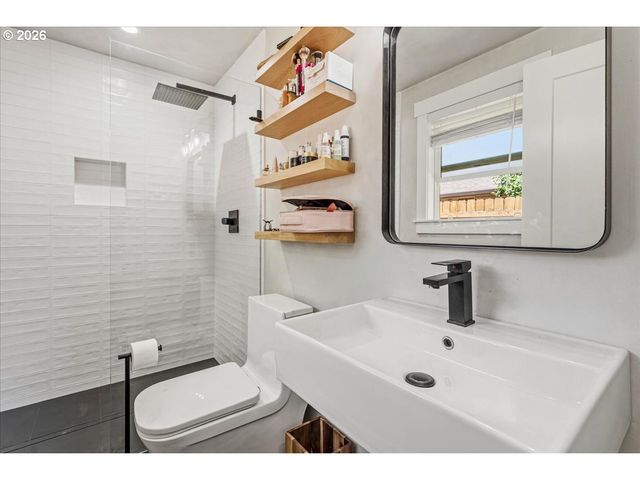 4010 Ne 136TH Ct, Vancouver, WA 98682