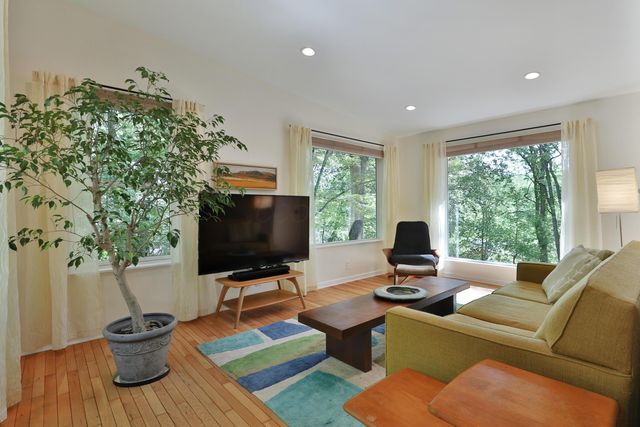 6889 Olentangy River Road, Columbus, OH 43235