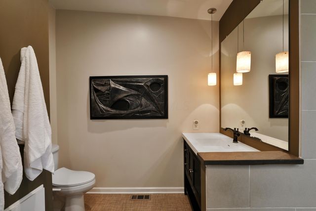 6889 Olentangy River Road, Columbus, OH 43235