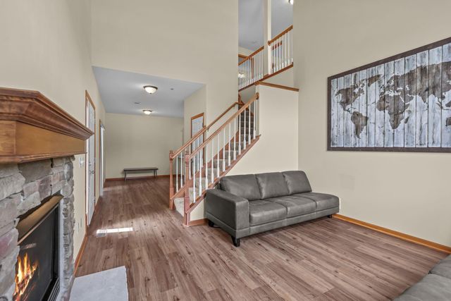 9124 Fox Court, Victoria, MN 55386
