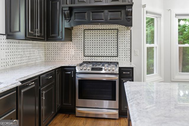 4583 Blooming Way, Flowery Branch, GA 30542