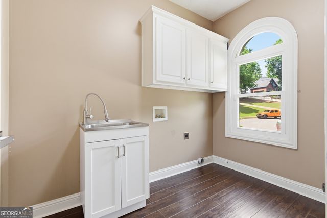 4583 Blooming Way, Flowery Branch, GA 30542
