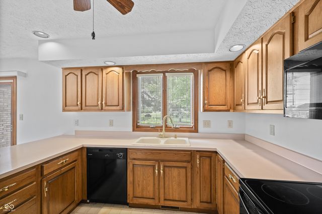 2936 Liberty Trail, Plainfield, IN 46168