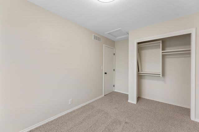 11018 W Shade Ct, Wichita, KS 67212