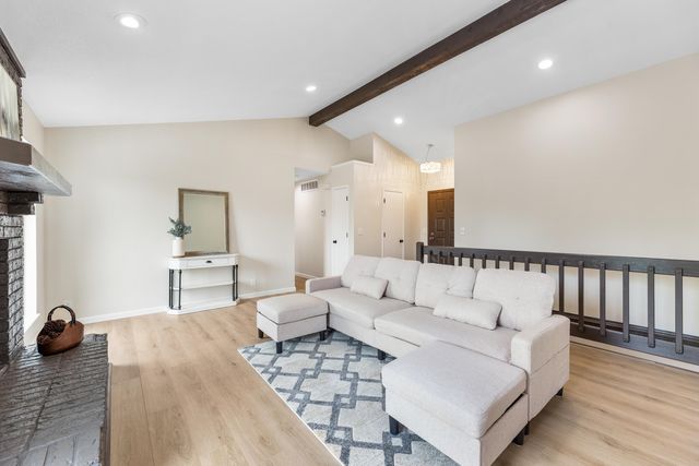 11018 W Shade Ct, Wichita, KS 67212