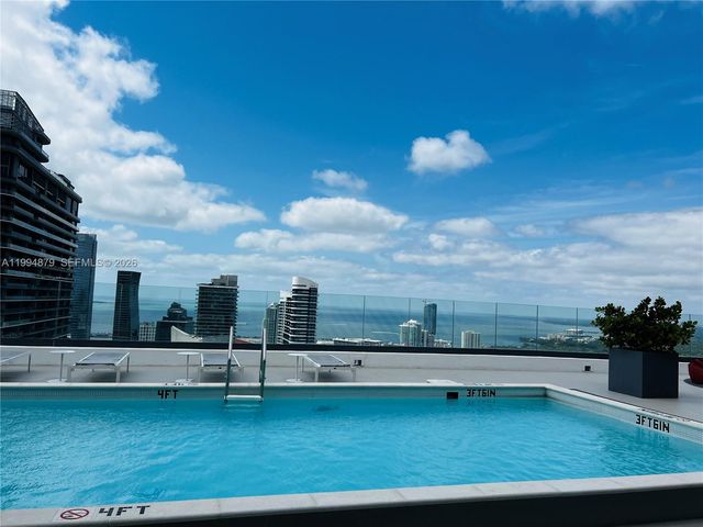 45 SW 9th St 2004, Miami, FL 33130