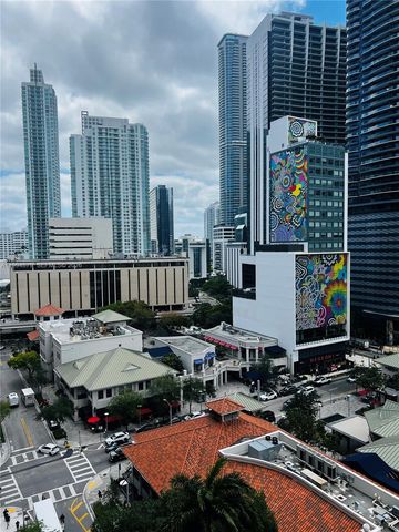 45 SW 9th St 2004, Miami, FL 33130