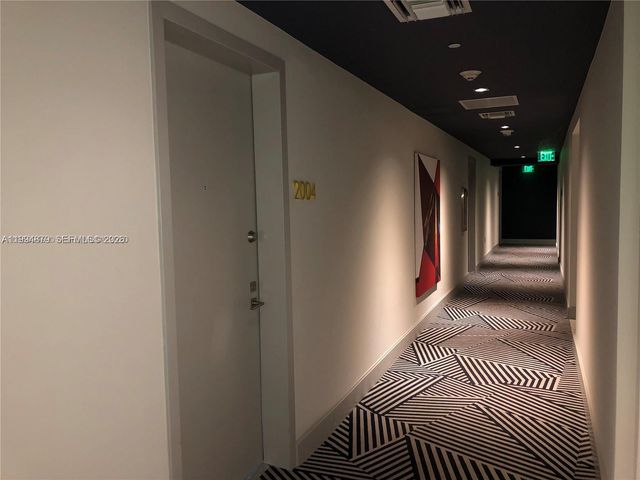 45 SW 9th St 2004, Miami, FL 33130