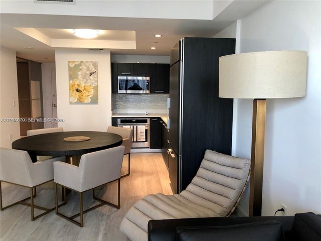 45 SW 9th St 2004, Miami, FL 33130