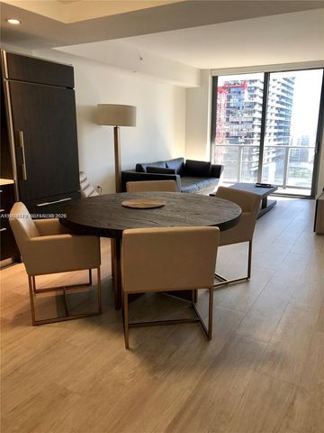 45 SW 9th St 2004, Miami, FL 33130