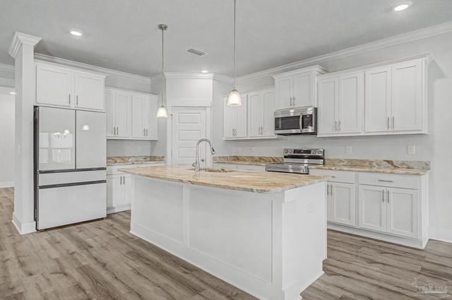 382 Tybrisa Ct, Cantonment, FL 32533