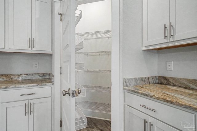 382 Tybrisa Ct, Cantonment, FL 32533