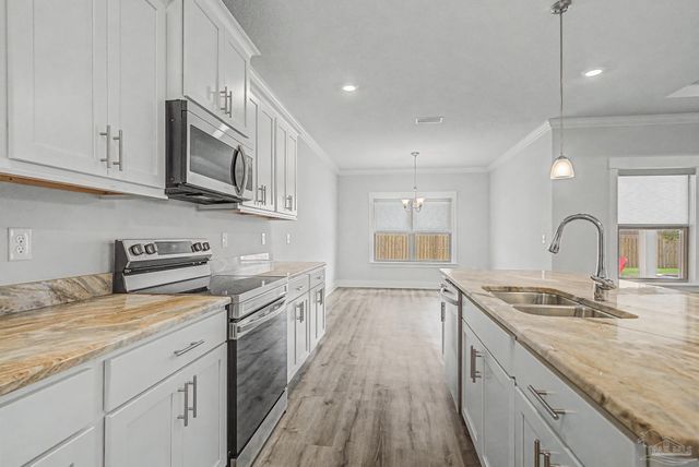 382 Tybrisa Ct, Cantonment, FL 32533