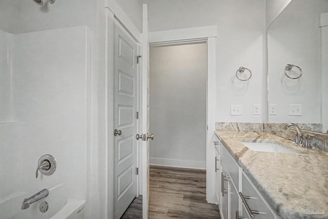 382 Tybrisa Ct, Cantonment, FL 32533