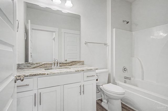 382 Tybrisa Ct, Cantonment, FL 32533