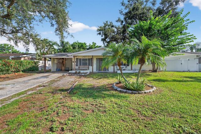 1557 79TH AVENUE N, St Petersburg, FL 33702