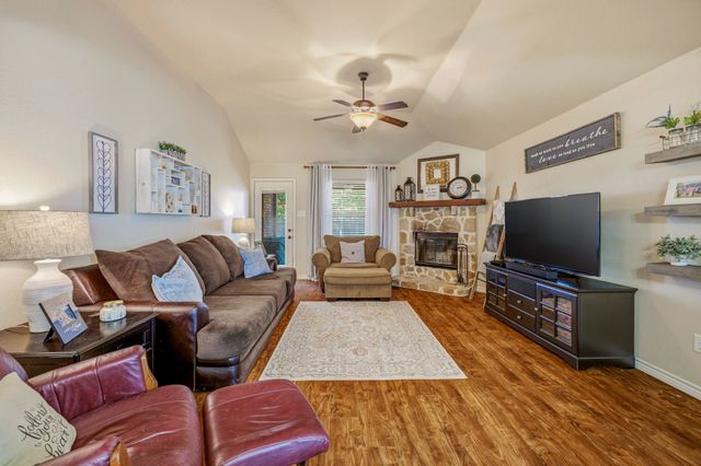 200 Jacinth Lane, Granbury, TX 76049