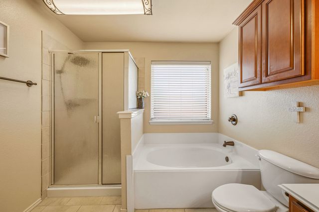 200 Jacinth Lane, Granbury, TX 76049