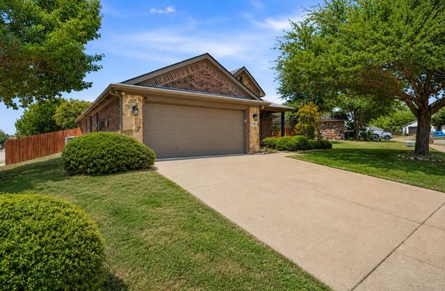 200 Jacinth Lane, Granbury, TX 76049