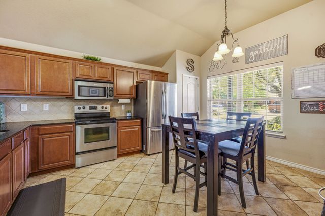 200 Jacinth Lane, Granbury, TX 76049