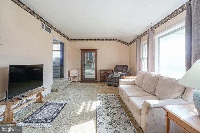 225 DRAKE RD, Cherry Hill, NJ 08034