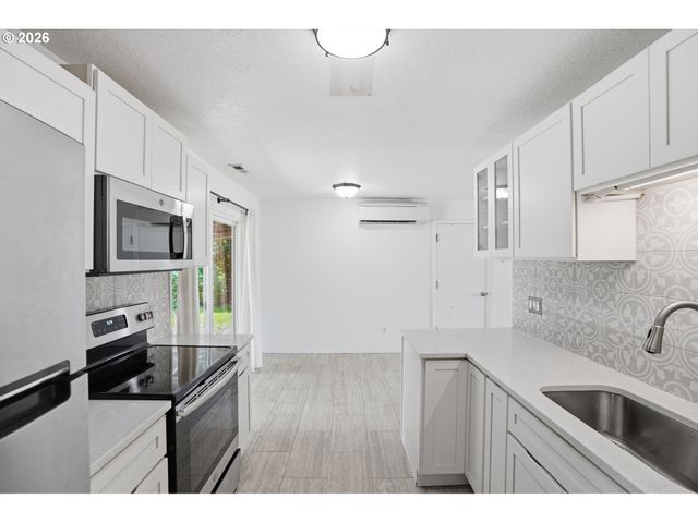 144 Ne 139TH Ave, Portland, OR 97230