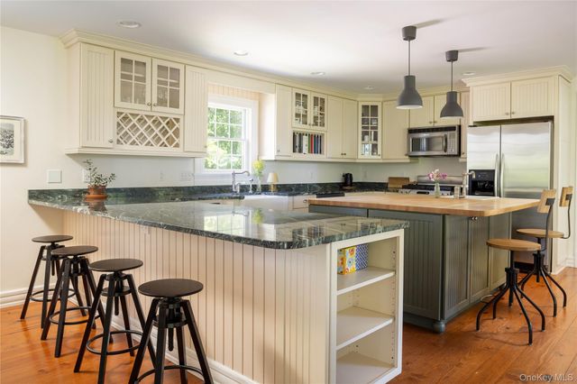 185 Maiden Lane, Mattituck, NY 11952