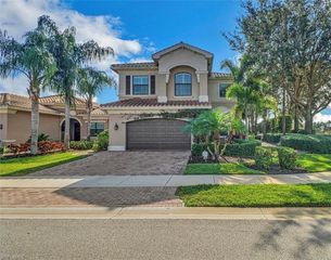 3402 Tigris LN, Naples, FL 34119